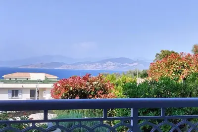 Superbe T2 de 56m² avec vue panoramique sur L'Île-Rousse et la mer 🌊☀️