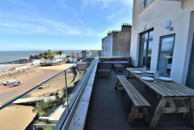 Image de Royal Victoria Court 11, Tenby - big balcony, stunning view of beach and harbour