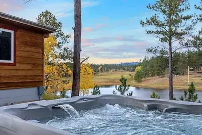 Image de Hottub Hideaway: Firepit + Sauna + Views + Wildlife