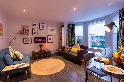 Image de Walpole Bay 2 bed Stunning Garden Apartment By Adliv