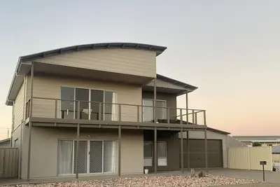Image de Seaside Serenity: The Ultimate Golf & Beach Escape