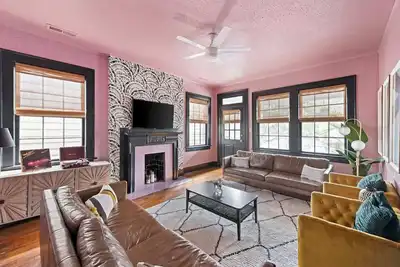 Image de Charming Historic Downtown Abode! Near King Street!
