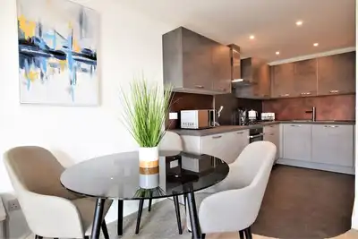 Image de Your Apartment | Bristol Brunel Loft - No. 1