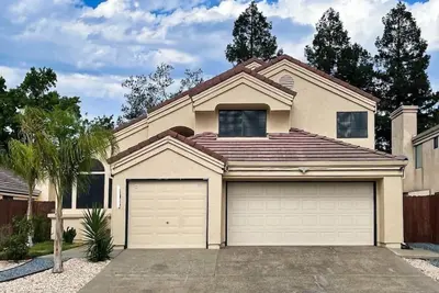 Image de Spacious 4bdrm family home! Near Wineries/Casino!