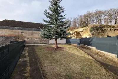 Image de Ancienne grange entièrement rénovée, à flanc des caves crucificiennes!
