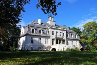 Image de Schloss Selchow - Villa at the lake 1 hour from Berlin center