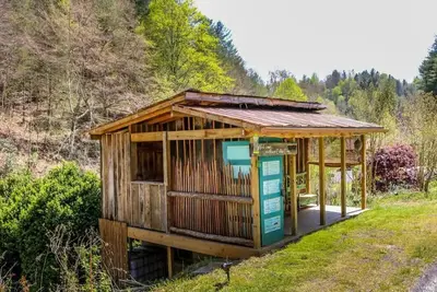 Image de Farm stay close to the river with activities with Nc Outdoor Adventures