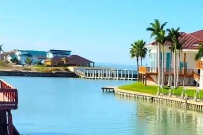 Image de Waterfront! See April\/May Special! Kayaks, Fishing Deck, Sparkling Spa, Boat Dock