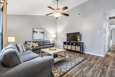 Image de Nw Hills Family Fun #2 w/office by AustinGetaways