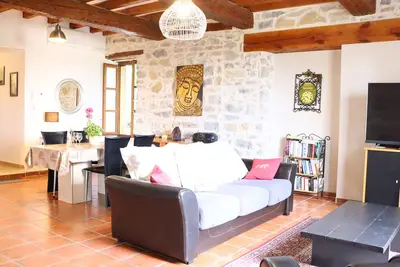 Image de Lovely and spacious apartment in traditional Provençal Mas - Sauvignon\n\n