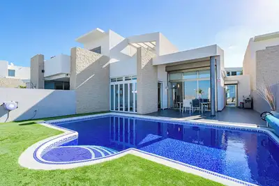 Image de Villa Elisabetta, Luxury Villa With Ocean View and Heated Pool in Adeje Tenerife