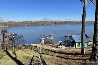 Image de Lakefront, beautiful views of Pickwick Lake, big pier for fishing and docking