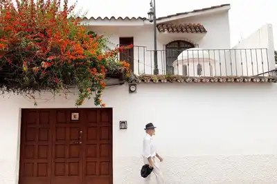 Cozy Entire Home in the Heart of Antigua, walk anywhere.