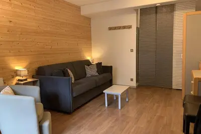 Image de 50m du centre station, 2ème étage, balcon, 26m², Brides Les Bains