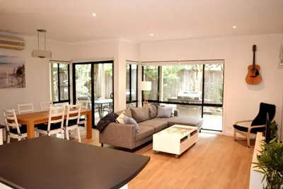 Image de Family Beach Haven in Coastal Paradise