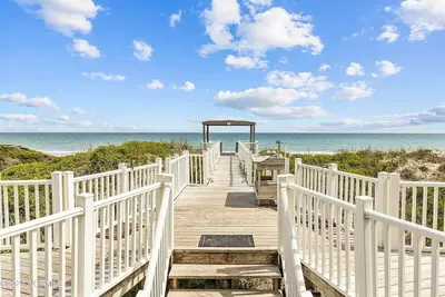 Image de Oceanfront Spectaculars, sleeps 8-10, Hot Tub, Pet Friendly