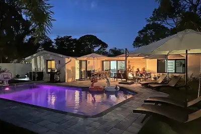 Image de Luxe Oasis Mins to Beaches, Downtown, & Spring Training w/Private Heated Pool