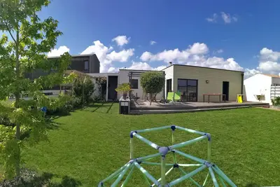 Image de 3 Bedroom Private vacation home in Sainte-Soulle