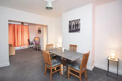 Image de Captivating 3-Bed House in Doncaster is a recently renovated house.