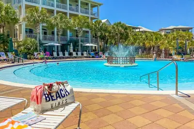 Image de Deeded Beach Access, Resort Pool, 4 Bikes, and Beach Tram!
