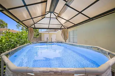 Image de Pool & Hot Tub Delray Beach Safari Lion's Lodge