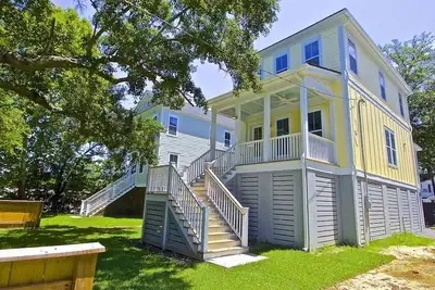 Image de ❤️The Dominican-An Upscale Charleston Home-Near ParkCircle/Airport Tv/WiFi/Pets✅