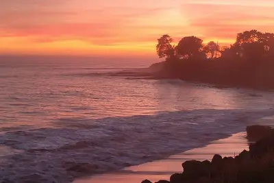Image de Oceanfront West Cliff Family Home, walk to Boardwalk