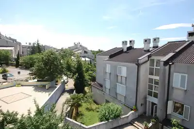 Image de Appartement d'une chambre avec la terrasse Njivice, Krk (A-21866-a)