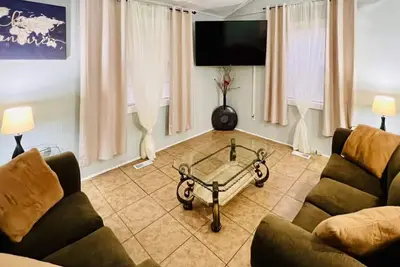 Image de Whole House-Near Airport, Beaches & Downtown Savannah