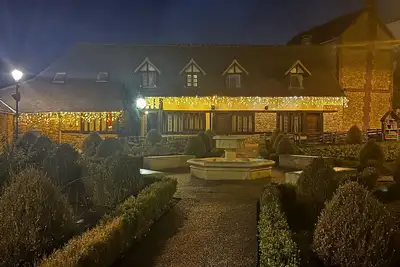 Image de Maison en plein centre ville avec grande cheminée