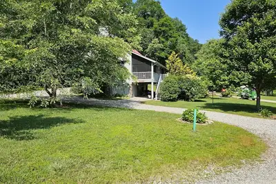 Image de Hummingbird-Located across from Coosa creek with mountain views