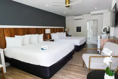 Ivory Sands Beach Suites - Double King Suite