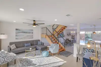 Image de 2 Mi to Old Town! Dog-Friendly Condo w/ Pool