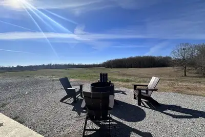 Image de Relaxing gameday or hunting retreat on 150 acres w/ loft