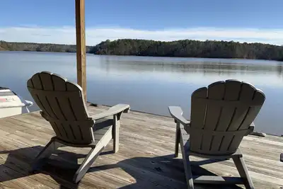 Image de Gorgeous views, deep water, in peaceful /no-wake cove! Fire Pit!