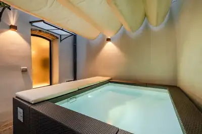 2 Bedrooms Home with Outdoor and Pool inside Lucca