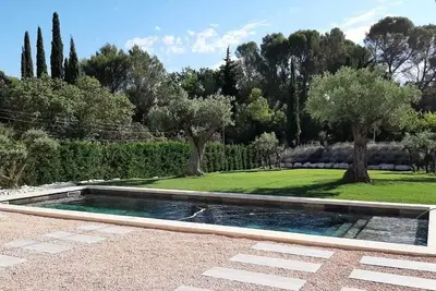Image de Aix en Provence, Bastide Haut de gamme proche centre historique 2, 7 kms