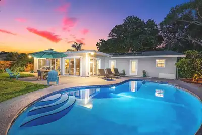 Image de Endless Summer Vacay w/Arcade & Heated Pool\n\n