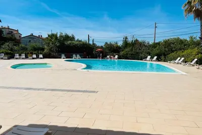 Image de Location avec piscine et tennis
