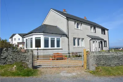 Image de Stunning sea view, 1 minute to beach & conservation village\nSleeps 6, 3 bedrooms