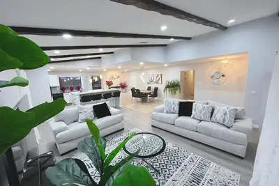 Image de Entire house