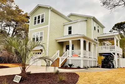 Image de Hang Zen! This house has it all! 2 minute walk to the beach