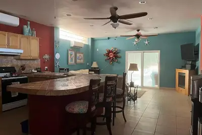 Image de Loreto Shores 2 bdrm 1bath 1st floor apartment.