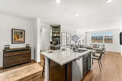 Image de Midterm Luxury: 3br, King Suite, Garage, SmartTV's