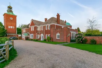 Image de Spacious Country house with pool, sleeps 12. Perfect for relaxing get-away!