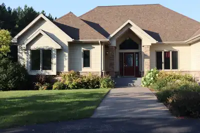 Image de Clean and Comfortable Up-Scale Home in Country Setting
