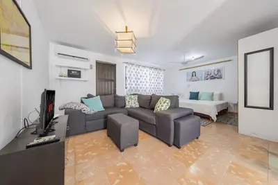 Image de Cozy 1 Br Suite Downtown