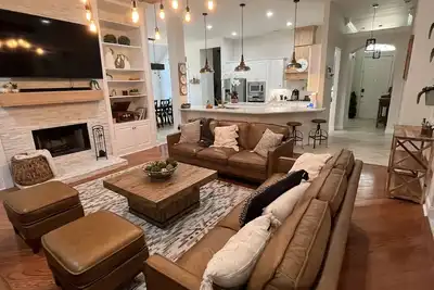 Image de Classy & Cozy in Carrollton