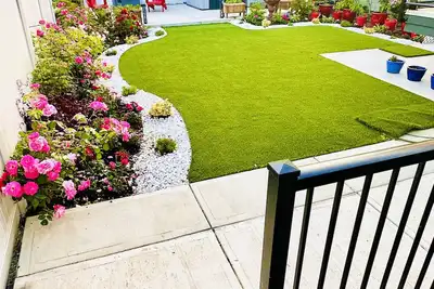 Image de New 2br Garden Suite, 2Bath, Ac, Ev, Parkin, Wifi, Netfl