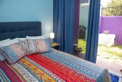 Image de Garden ArtSpace pets ok 1. 5bdrm w/ Alexa, bicycles, shared pool & grill, wifi